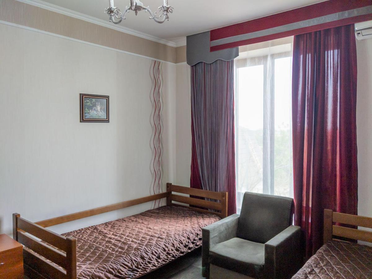 Guest House Pridneprovskiy Kherson Exterior foto